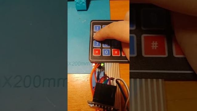 arduino + oled + key + rele смотреть онлайн