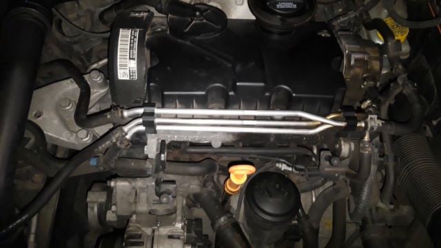 Sonido motor 1.4 tdi con 1 litro Castrol Edge 5w30 LL VW 507 + 3 litros Castrol Magnatec 5w40 dpf. смотреть онлайн