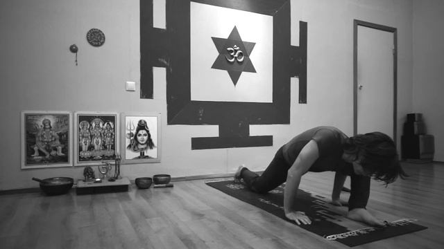 Йога.Роман Рокотёл. Занятие 3.3 смотреть онлайн