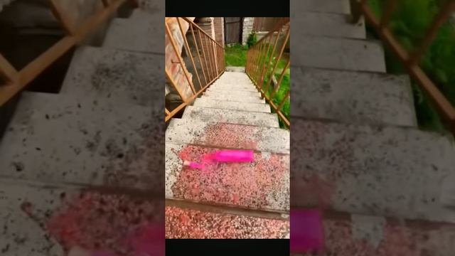 бутылки по лестнице бью смотреть онлайн