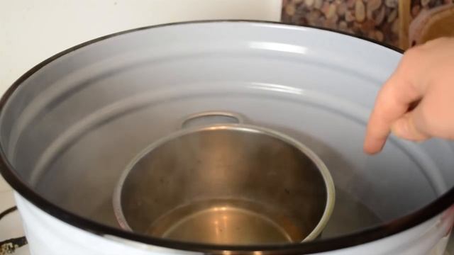 КАК ОЧИСТИТЬ ПРИГОРЕВШУЮ КАСТРЮЛЮ или сковороду от нагара и жира. Проверяем 3 рецепта смотреть онлайн