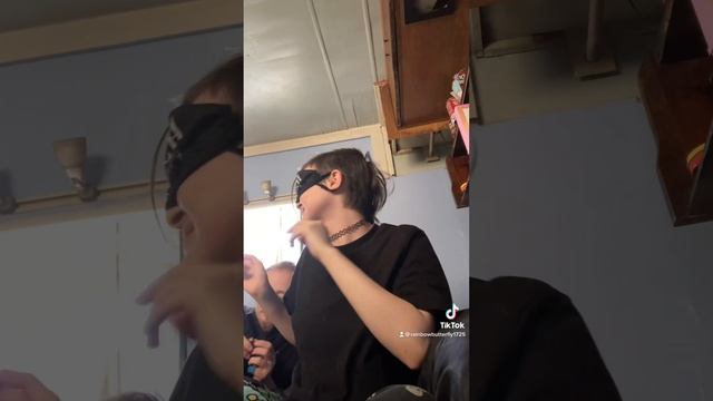 Blindfolded bind react and try to guess смотреть онлайн