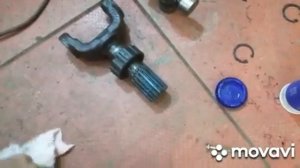 13марта 2022 г. Jcb3cx задний мост разборка хвостовика. Вынимаю сальник,