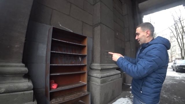 Как можно помочь пенсионерам. Раздача продуктов бесплатно. Доброе дело скворечники для птиц. смотреть онлайн