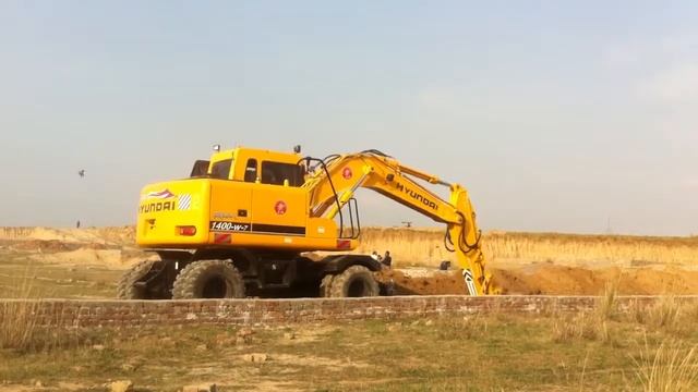 Excavator Hyundai 1400w-7 work at Iqbal town F1(02) jumakhan video club смотреть онлайн