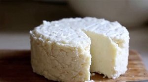 БРЫНЗА – польза и вред. Как отличить хорошую брынзу от плохой.