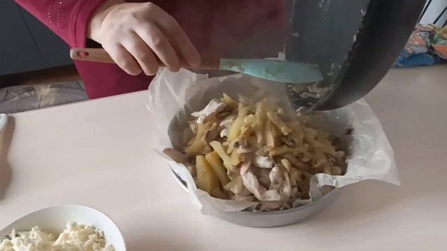 Домашняя Вкусная и простая еда ,супчик Охотничий и пирог Жульен прада пирог маленько не удался #суп смотреть онлайн