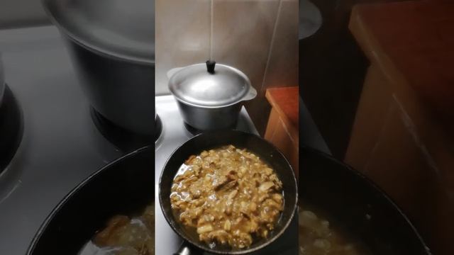 ГОТОВЛЮ ПЕРЛОВКУ С МЯСОМ И ГОТОВЛЮ КАШУ "ДРУЖБА" смотреть онлайн
