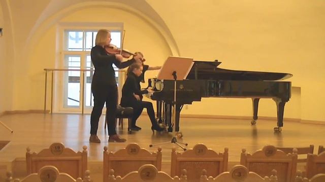 Ksenia Zakolodkina and Anna Sosnina - Mendelssohn sonata for viola and piano c-minor смотреть онлайн