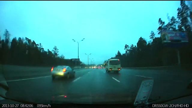 BlackVue DR550GW 2CH (передняя камера) смотреть онлайн