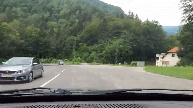 OPEL TIGRA vs. MAZDA 6 смотреть онлайн