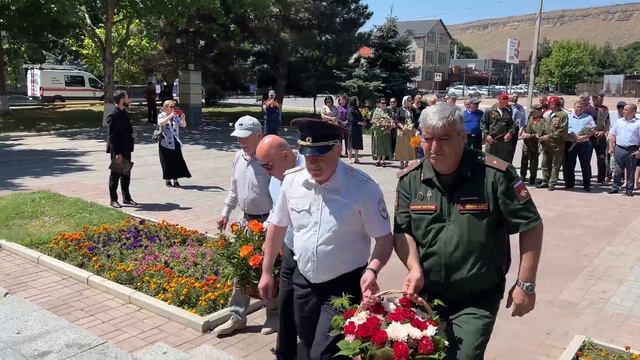 22 июня 2024г. возложение цветов у мемориала Вечный огонь смотреть онлайн