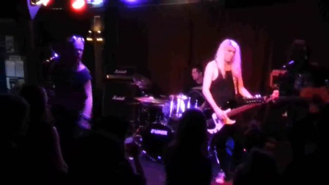 GUNS 2 ROSES - LIVE AT CAMDEN MONARCH - 2013 смотреть онлайн