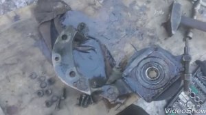 #11 замена насоса гура, нш32у-3 правое вращение. Маз 6303 Высверливаем обломанный болт в блоке.