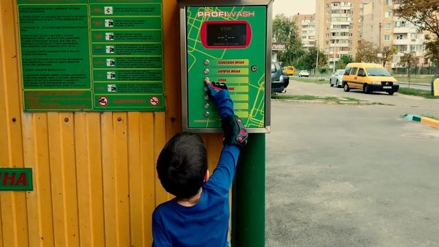Den Wash four-wheeled toy on CARWASH смотреть онлайн