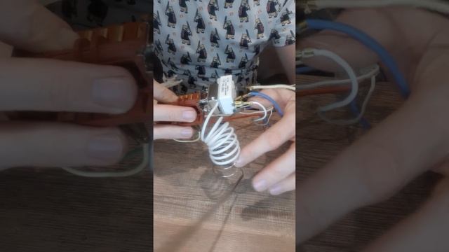 Сайт плиты-зви.рф Видео подключения терморегулятора и переключателя духовки плит ЗВИ смотреть онлайн