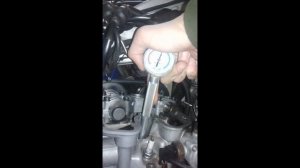 Замер компрессии на старом BMW F650.