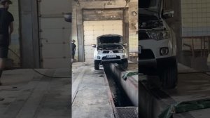 Обработка рамы и днища внедорожника MITSUBISHI PAJERO SPORT 2 Митсубиши Паджеро Спорт 2 МПС2