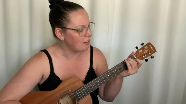 First week playing Baritone Ukulele - Bellyache cover смотреть онлайн