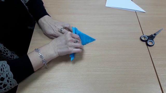 Ёлочные украшения, новогодние гирлянды смотреть онлайн