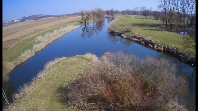 Полет дрона Hubsan. h501s .Fluss Rott . смотреть онлайн