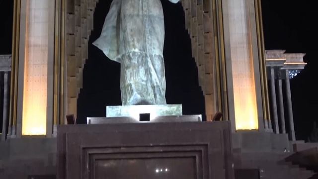 Главный достопримечательности Душанбе смотреть онлайн
