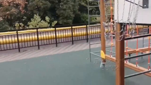 В Дагомысе открыли новую детскую площадку смотреть онлайн