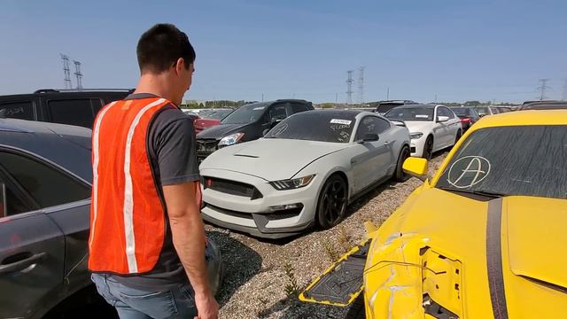 I Found Collector Mustangs, A Bent Frame G63 & The New AMG Engine Sitting In Pieces At An Auction! смотреть онлайн