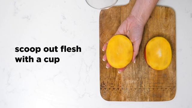How to Cut a Mango | + peeling and freezing demo смотреть онлайн