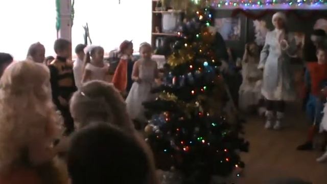 ТАНЕЦ СНЕГУРОЧКИ! смотреть онлайн