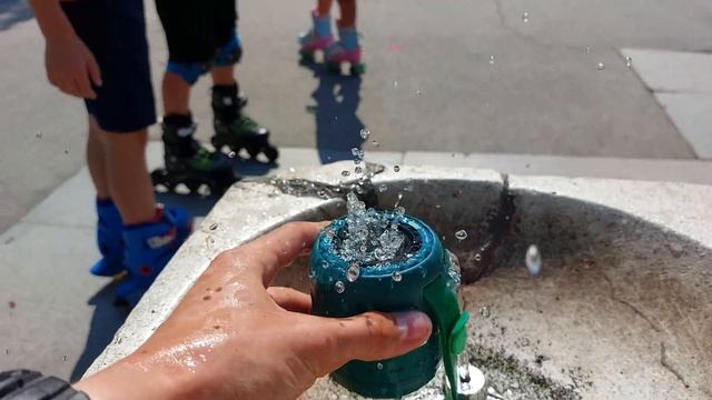 Sony srs xb 12 bass in water test смотреть онлайн