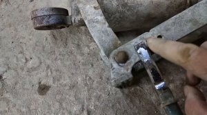 Ремонт старого ножного алюминиевого насоса из СССР.