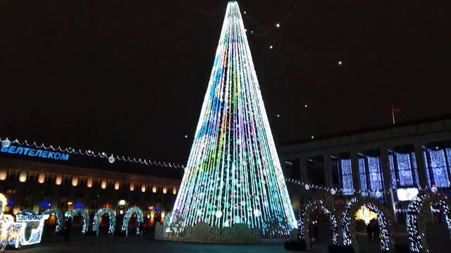 Главная Новогодняя елка страны на площади Дворца республики. смотреть онлайн