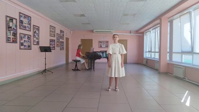 "Жёлтенькая птичка", " Весенняя песенка". Исполняет Хаипова Мария смотреть онлайн