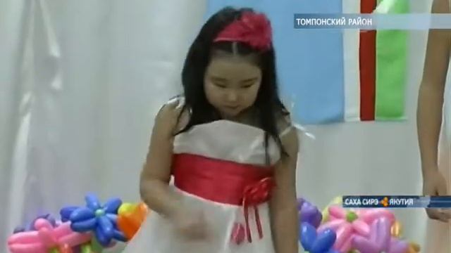 В детском саду «Колокольчик» поселка Хандыга отметили утренник, посвященный единству народов смотреть онлайн