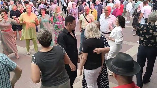 Комарово... 27.05.23 смотреть онлайн