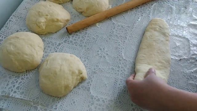 Готовим булочки из черносливы и миндаля