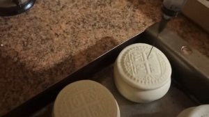 Прокалывание средних просфор