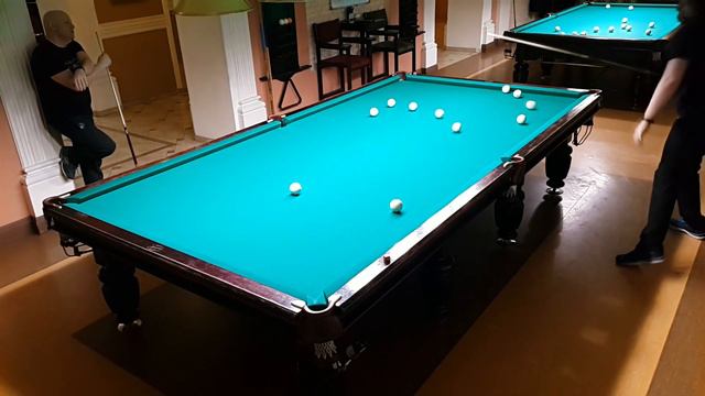 Шар-доброволец - удачный удар в исполнении Михаила