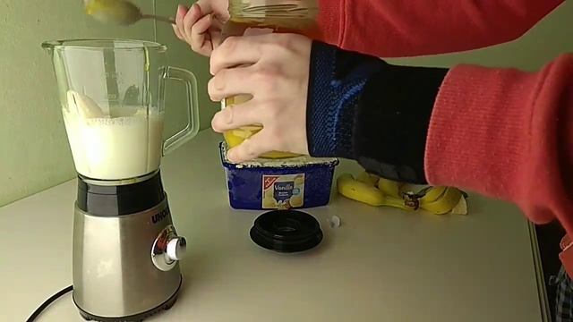 молочно банановый коктейль смотреть онлайн