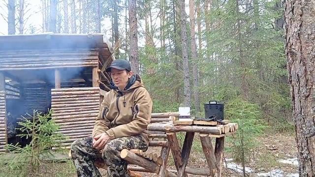 Вот что бывает когда оставляешь донки без присмотра! Таёжная ИЗБА встречает гостей! Жизнь в лесу. смотреть онлайн