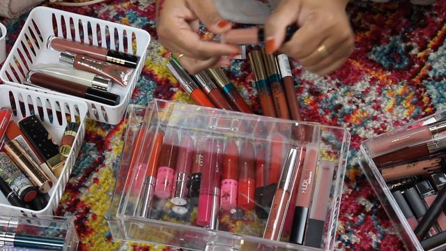 VLOGMAS DAY 13 - LIPSTICK DECLUTTER 2019 | Karen Harris Makeup смотреть онлайн