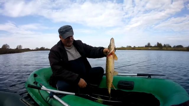 3:0 БАТЯ ОТОРВАЛСЯ ПО ЩУКЕ ЗА ВЕСЬ СЕЗОН. РЫБАЛКА С ЛОДКИ НА СПИННИНГ. 14 ОКТЯБРЯ 2023 смотреть онлайн