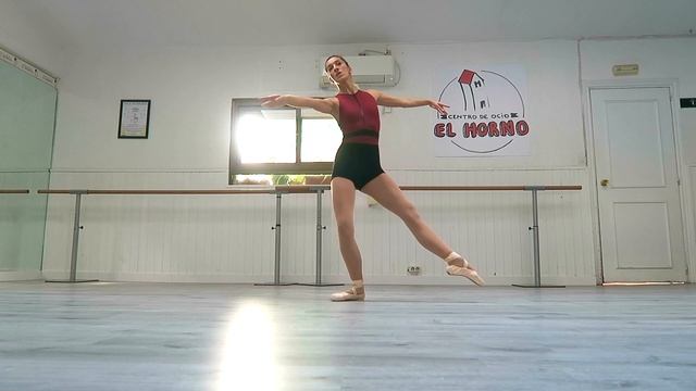 BALANCÉ / PAS DE VALSE - Waltz Step in Ballet Tutorial | natalie danza смотреть онлайн