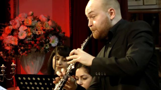 Эмиль Мирославский и СО (И.С.Бах "Конц для гобоя с ИА Dm в 3 ч" 1 часть) смотреть онлайн