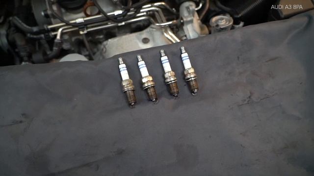 How to change spark plug on AUDI A3 2 (8PA) [TUTORIAL AUTODOC] смотреть онлайн