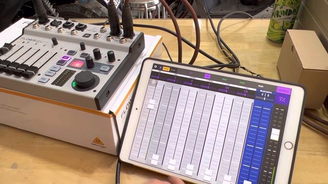 Behringer Flow 8