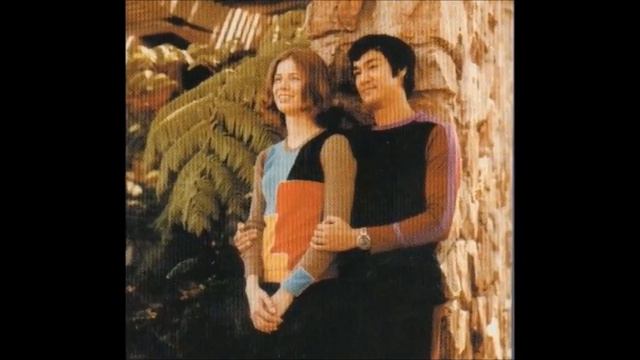 Брюс Ли и Линда Ли l Любовь — это как дружба объятая пламенем смотреть онлайн