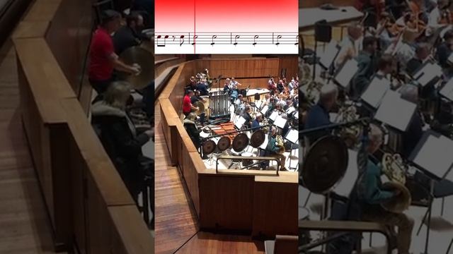 Чайковский – Симфония № 4 - Окончание – Момент с тарелками смотреть онлайн