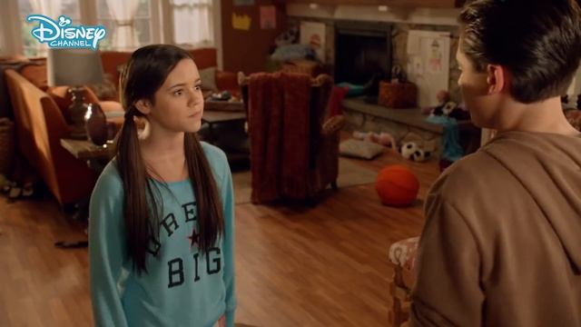 Stuck in the Middle | Harley's Quinceanera ? - Sneak Peek | Disney Channel UK смотреть онлайн